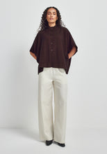 Load image into Gallery viewer, Untouched World Anne Cape 100414 Cacao