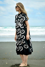 Load image into Gallery viewer, ROUND + ROUND Dress