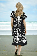 Load image into Gallery viewer, ROUND + ROUND Dress
