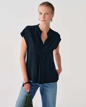 Load image into Gallery viewer, SLEEVELESS SHIRT WITH DRAPED DETAIL