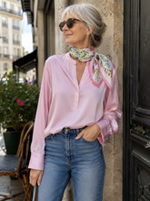 Load image into Gallery viewer, Herzens Angelegenheit Blouse 6100 Candy