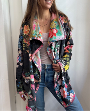 Load image into Gallery viewer, JOAN WRAP SHERPA JCKT (REVERSIBLE)- AKKI