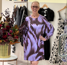 Load image into Gallery viewer, DRESS SATIN FEATHERS