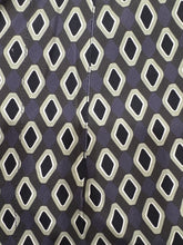 Load image into Gallery viewer, CANDY LESS GRAPHICAL RHOMBUS