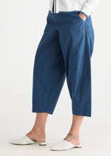 Load image into Gallery viewer, Zaket & Plover ZP8846 Barrel Leg Pant OCEAN