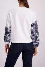 Load image into Gallery viewer, Monari Sweatshirt