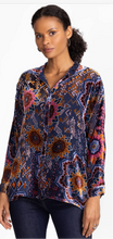 Load image into Gallery viewer, THE OVERSIZED AUDREY SHIRT - SISI BURNOUT
