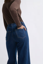 Load image into Gallery viewer, Harper Jean Leather Pocket Palisade Blue