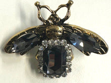 Load image into Gallery viewer, BEE BROOCH