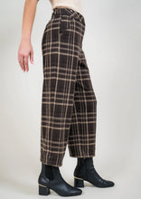 Load image into Gallery viewer, Lisette L Mocha Plaid 25" Wide Crop Pant