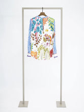 Load image into Gallery viewer, Herzens Angelegenheit Blouse 6069