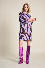 Load image into Gallery viewer, DRESS SATIN FEATHERS