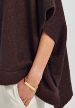 Load image into Gallery viewer, Untouched World Anne Cape 100414 Cacao