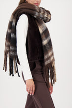 Load image into Gallery viewer, Monari  Flannel Check Scarf
