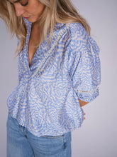 Load image into Gallery viewer, MMAleyna Saku Blouse Regular fit
