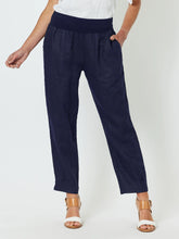 Load image into Gallery viewer, Sarah Linen Pleat Hem Pant - Navy
