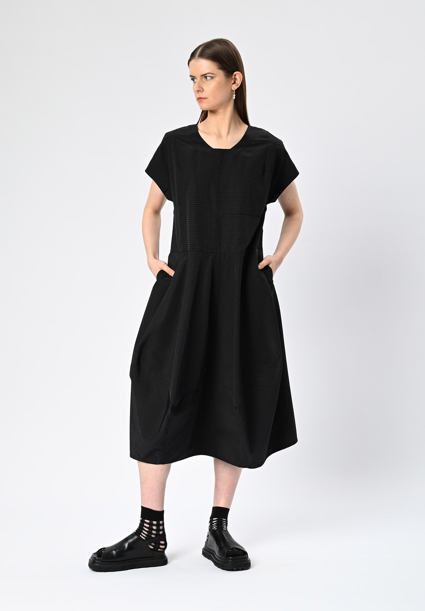 The Metropolis Dimensional Dress BLACK