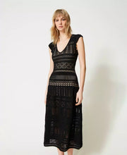 Load image into Gallery viewer, Long knit dress with lace stitch
