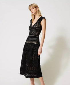 Long knit dress with lace stitch