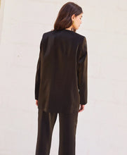 Load image into Gallery viewer, GRETA JACKET IN LYOCELL - SS23 - BLACK
