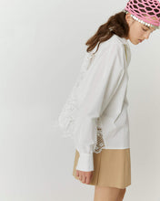 Load image into Gallery viewer, OVERSIZED SHIRT IN POPLIN AND LACE
