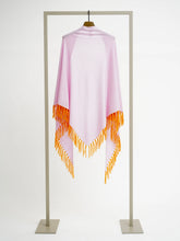 Load image into Gallery viewer, Herzens Angelegenheit -Triangle scarf 5000
