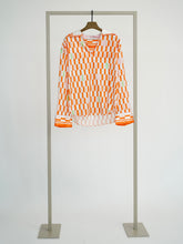 Load image into Gallery viewer, Herzens Angelegenheit Blouse with a shirt collar 6156

