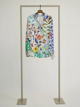 Load image into Gallery viewer, Herzens Angelegenheit Colourful printed silk blouse with flowers 6192
