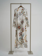 Load image into Gallery viewer, Herzens Angelegenheit  Dress 6810
