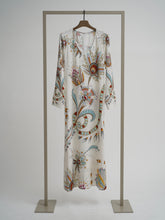 Load image into Gallery viewer, Herzens Angelegenheit  Dress 6810
