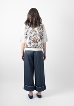 Load image into Gallery viewer, MA.DAINTY DTY05029 FLOWERS SOFA VEST
