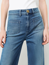 Load image into Gallery viewer, Wide-leg jeans
