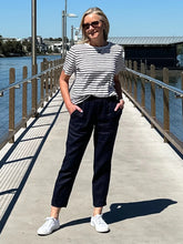 Load image into Gallery viewer, Sarah Linen Pleat Hem Pant - Navy
