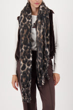 Load image into Gallery viewer, Monari Flannel Leopard Scarf
