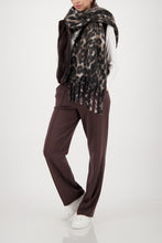 Load image into Gallery viewer, Monari Flannel Leopard Scarf
