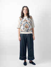 Load image into Gallery viewer, MA.DAINTY DTY05029 FLOWERS SOFA VEST
