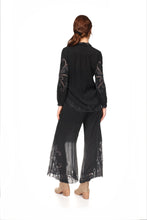 Load image into Gallery viewer, JOHNNY WAS CHRYSSIE CAMP SHIRT IN -BLACK-
