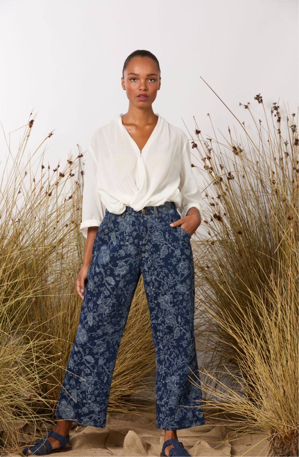 MA DAINTY DISCONNECTED JEAN DTY 04297A