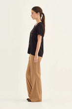 Load image into Gallery viewer, Hallie Top - Black
