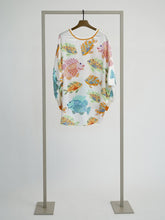 Load image into Gallery viewer, Herzens Angelegenheit Blouse shirt 6195
