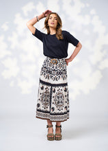 Load image into Gallery viewer, LOOBIES STORY  Mica Tee Black
