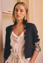 Load image into Gallery viewer, Delray Reversible Linen Viscose Jacket in Sunset Orchid/Noir Orchid

