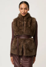 Load image into Gallery viewer, Hazel Faux Fur Vest in Walnut
