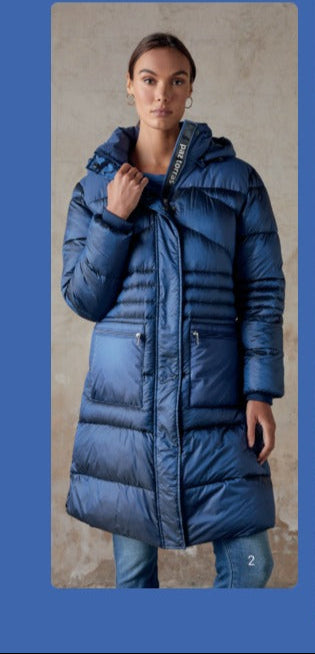 BLUE PUFFA COAT