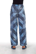 Load image into Gallery viewer, Amoni pants with patchwork print
