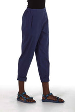 Load image into Gallery viewer, Geisha trousers in ribbed organic cotton Midnight
