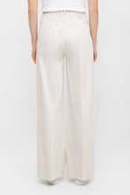 Load image into Gallery viewer, Sventy Belt Coloured Soft Denim
