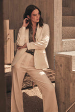 Load image into Gallery viewer, ORLANDO LINEN JACKET - IVORY
