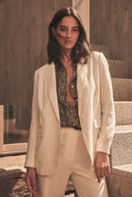 Load image into Gallery viewer, ORLANDO LINEN JACKET - IVORY
