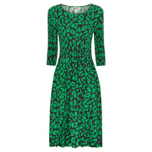 Load image into Gallery viewer, 3/4 SLEEVE SMASH POCKET DRESS In Emerald Leopard
